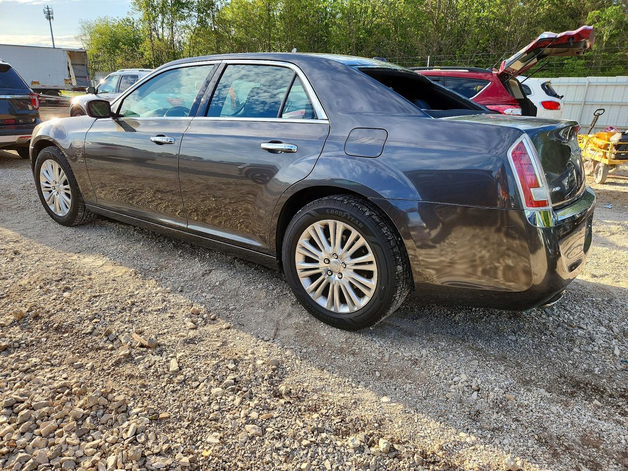 2013 CHRYSLER 300C photo 3