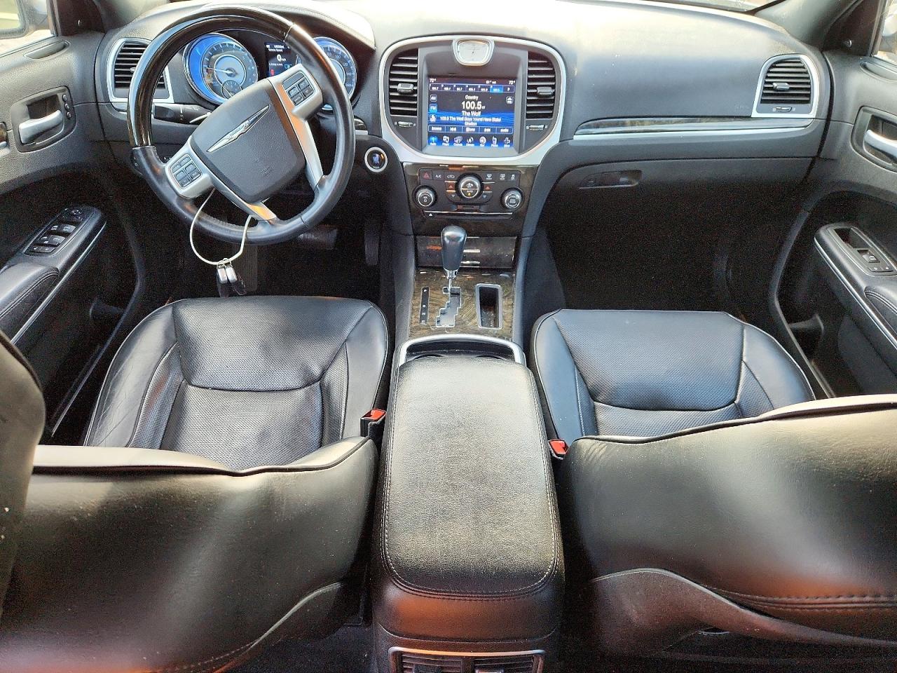 2013 CHRYSLER 300C photo 15