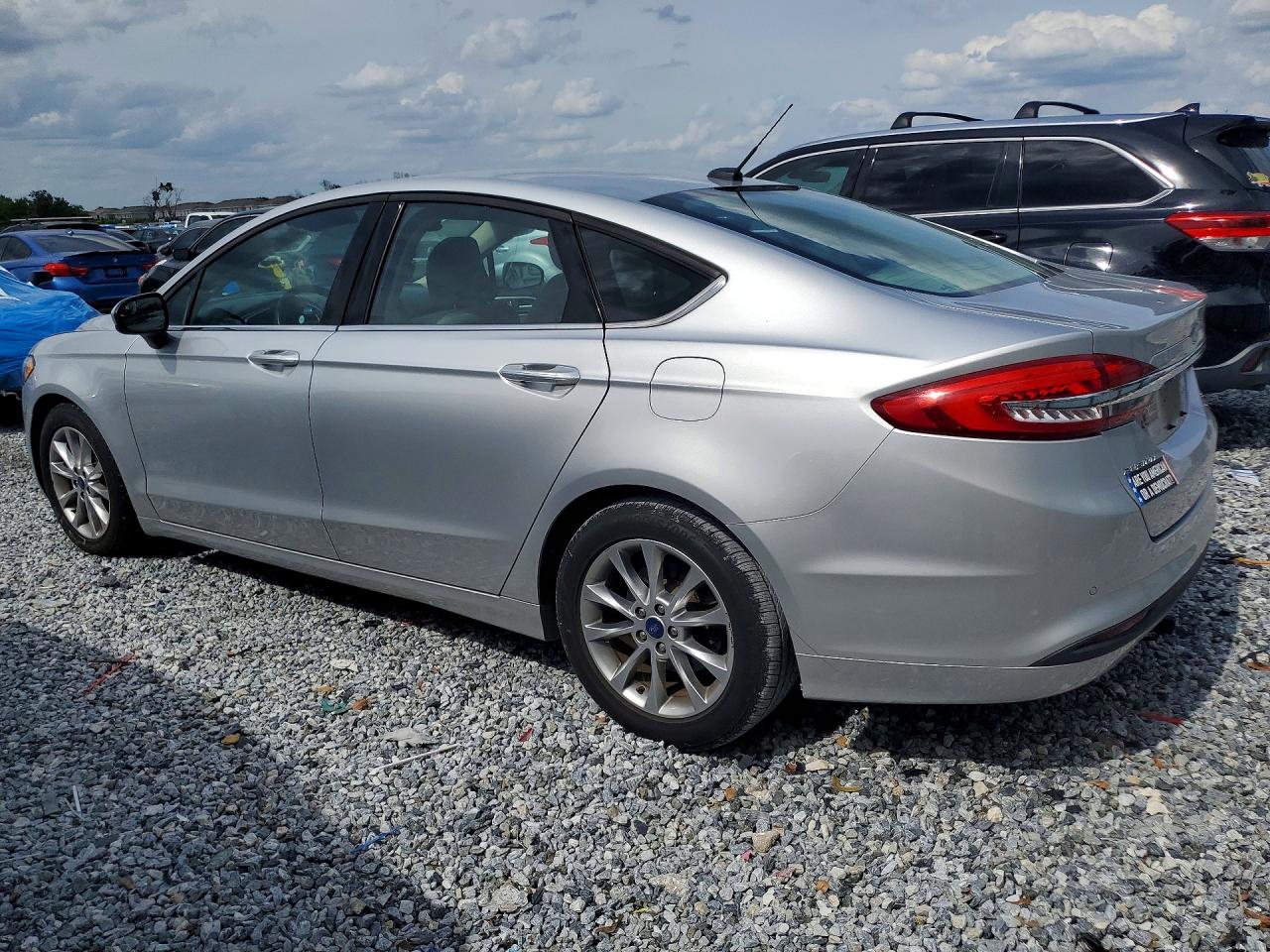 2017 FORD FUSION photo 3