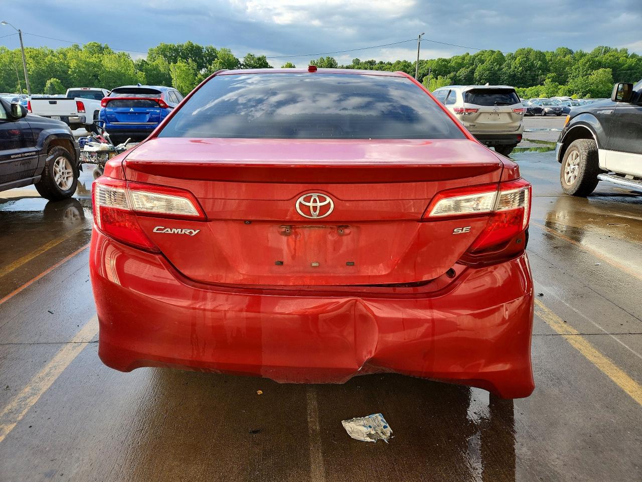 2012 TOYOTA CAMRY SE photo 16