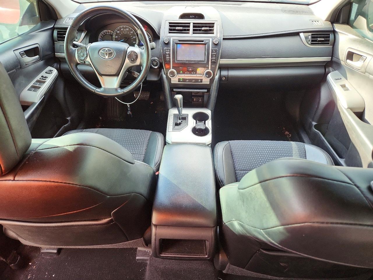 2012 TOYOTA CAMRY SE photo 22