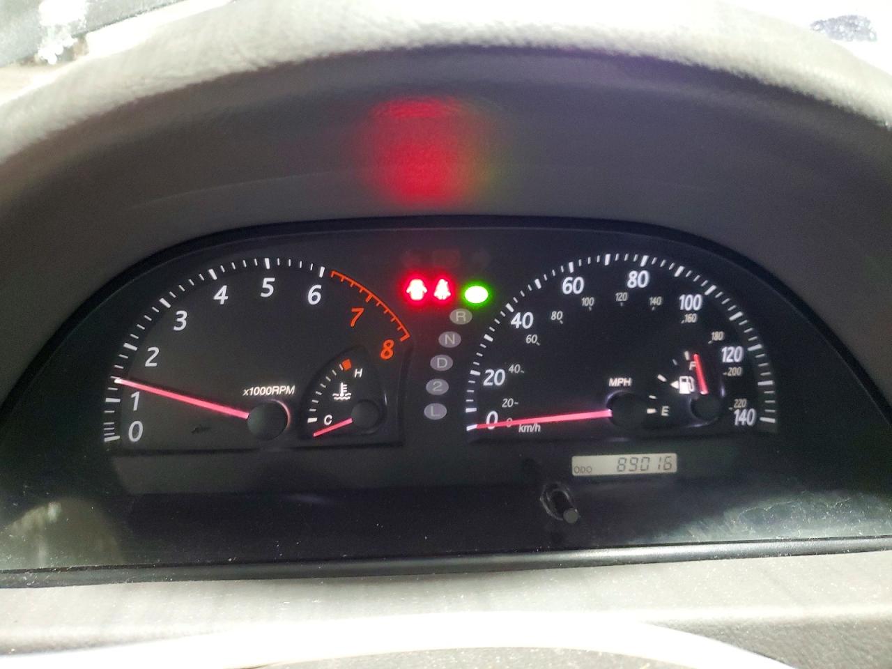 2004 TOYOTA CAMRY LE photo 17