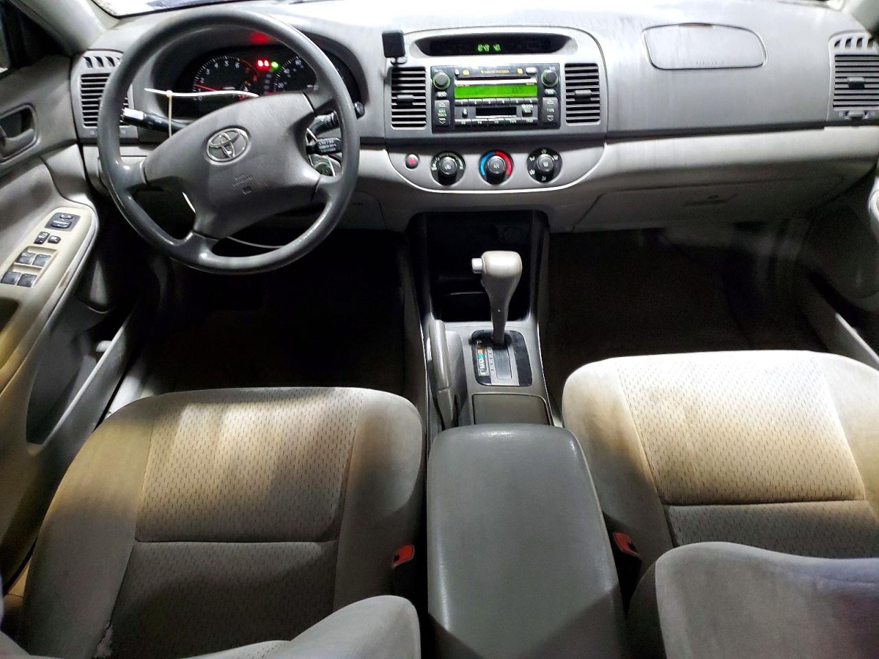 2004 TOYOTA CAMRY LE photo 15