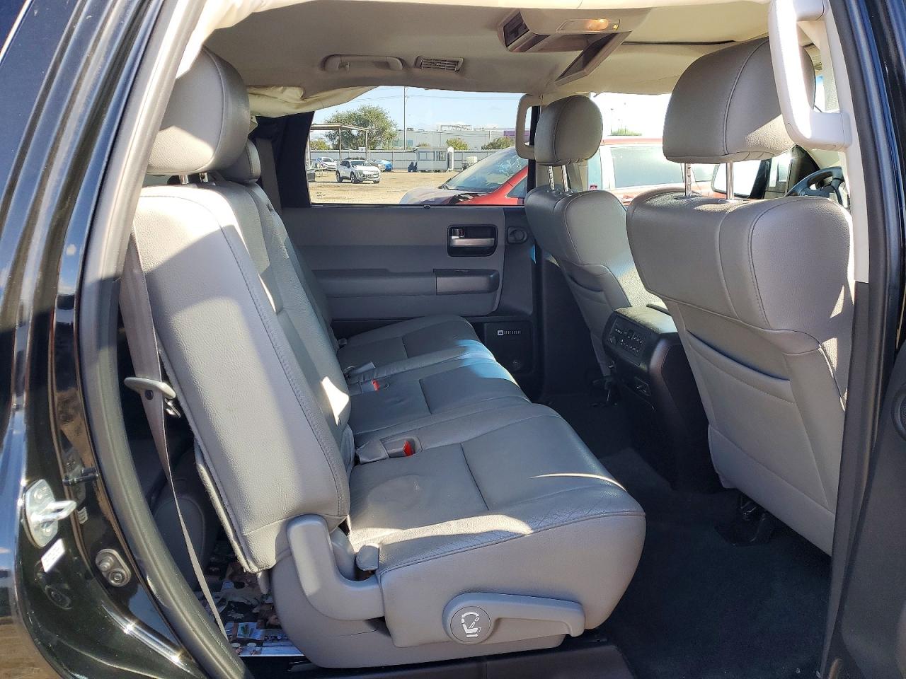 2012 TOYOTA SEQUOIA LIMITED photo 31