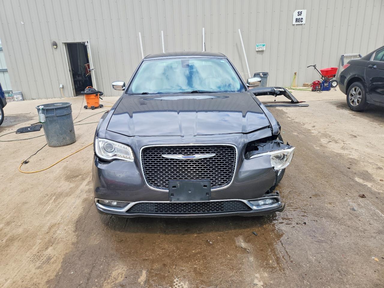 2018 CHRYSLER 300 LIMITED photo 13