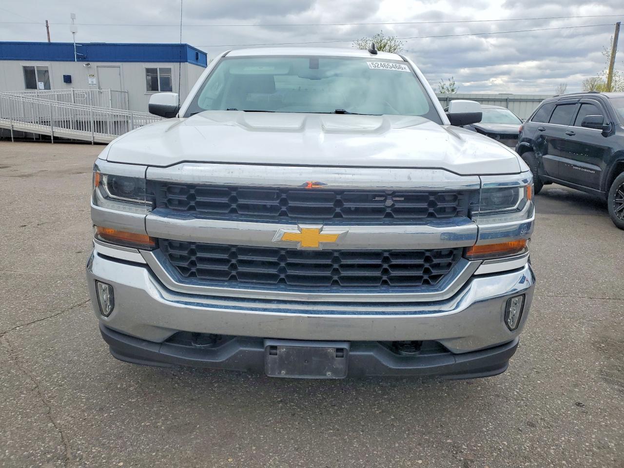 2018 CHEVROLET SILVERADO K1500 LT photo 13
