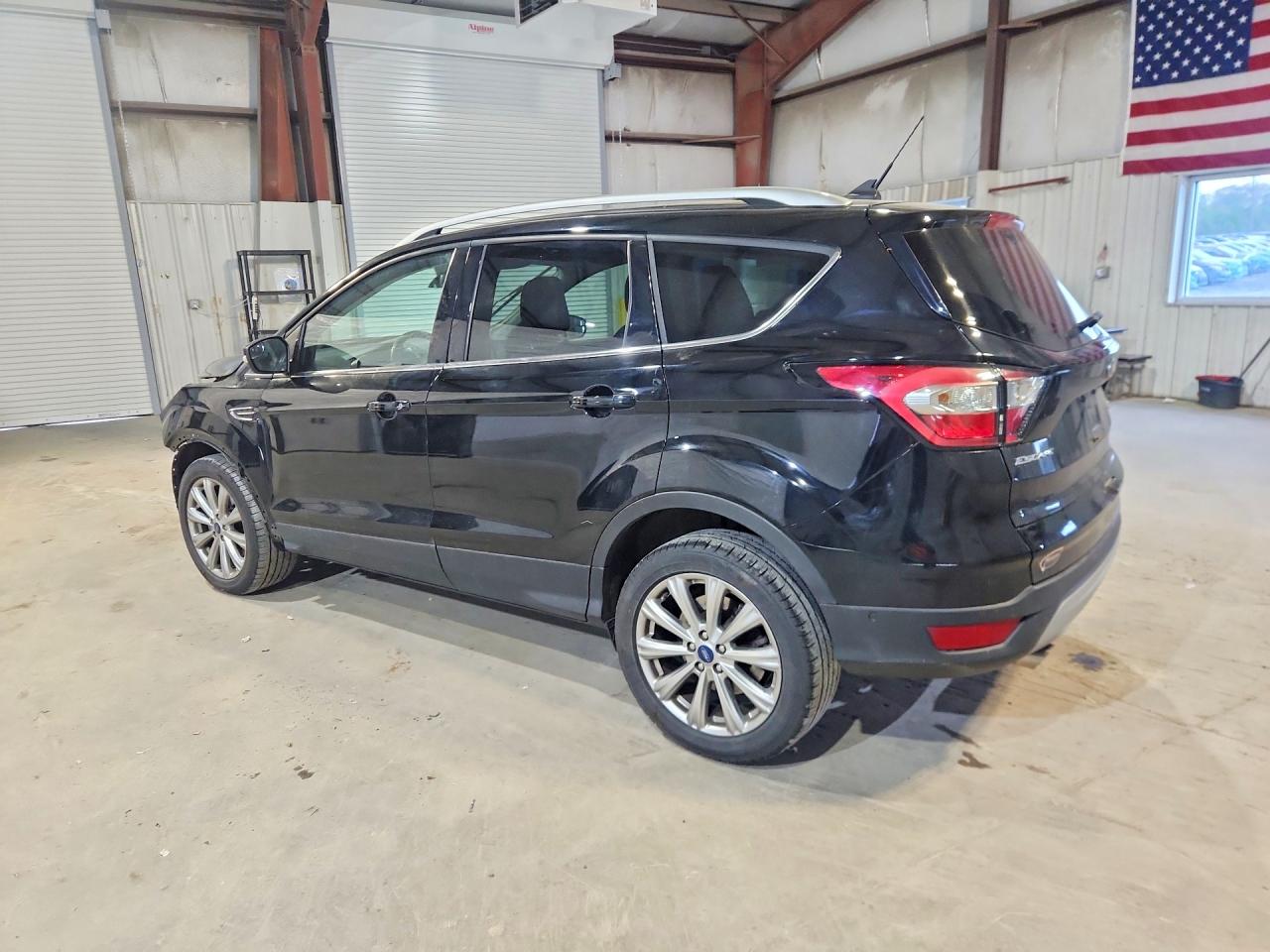 2018 FORD ESCAPE TITANIUM photo 3