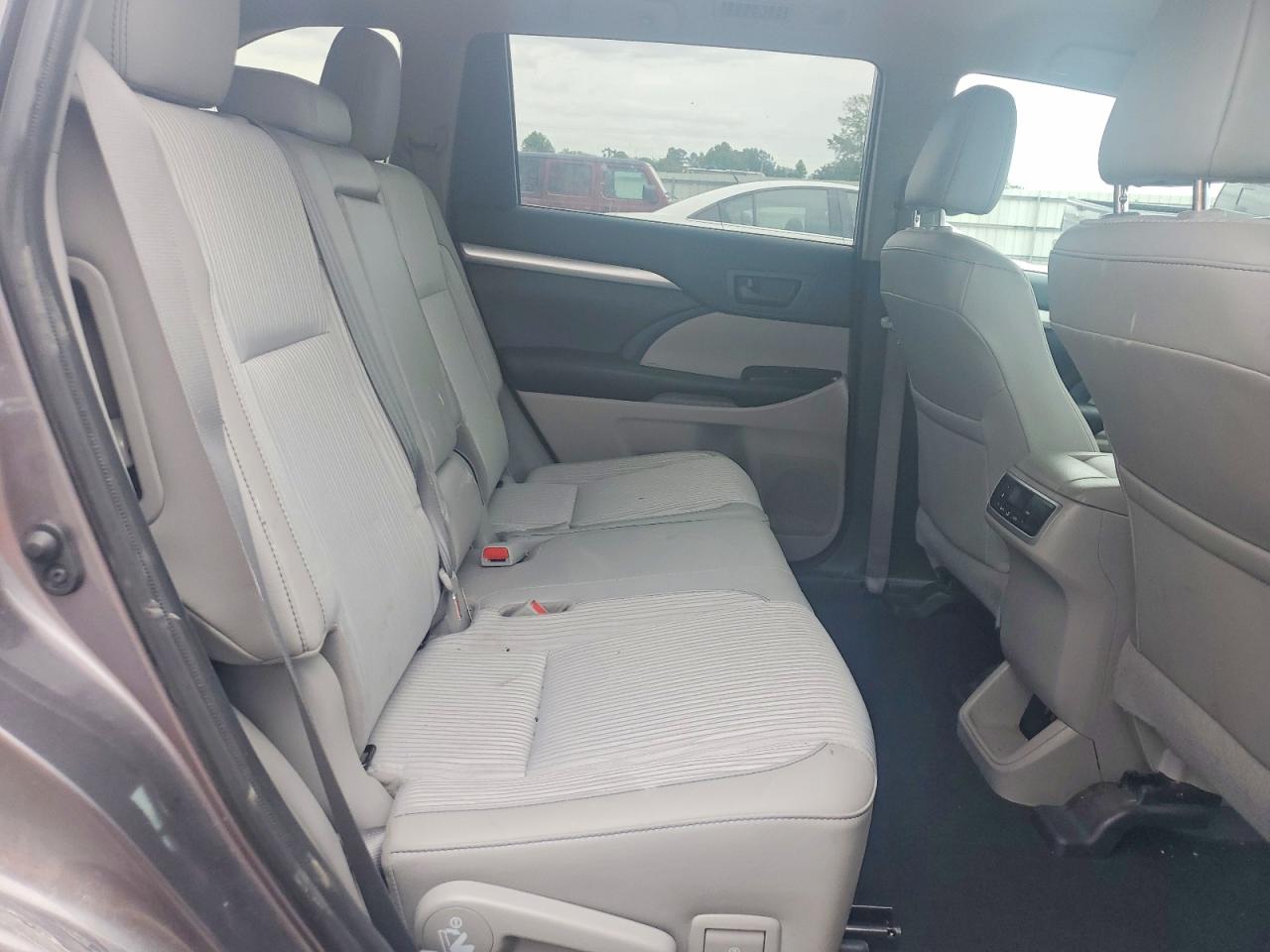 2019 TOYOTA HIGHLANDER LE PLUS photo 21