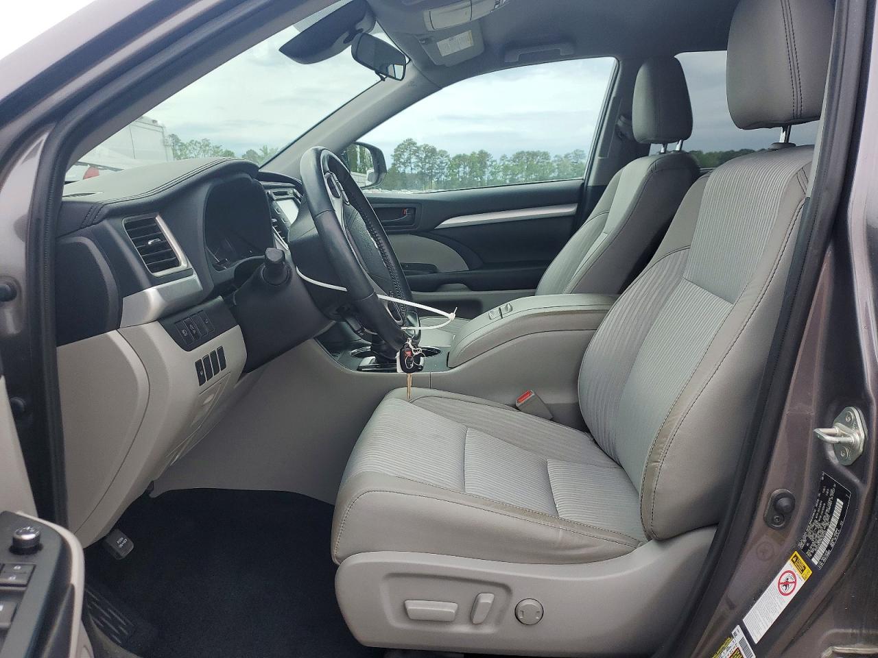 2019 TOYOTA HIGHLANDER LE PLUS photo 13