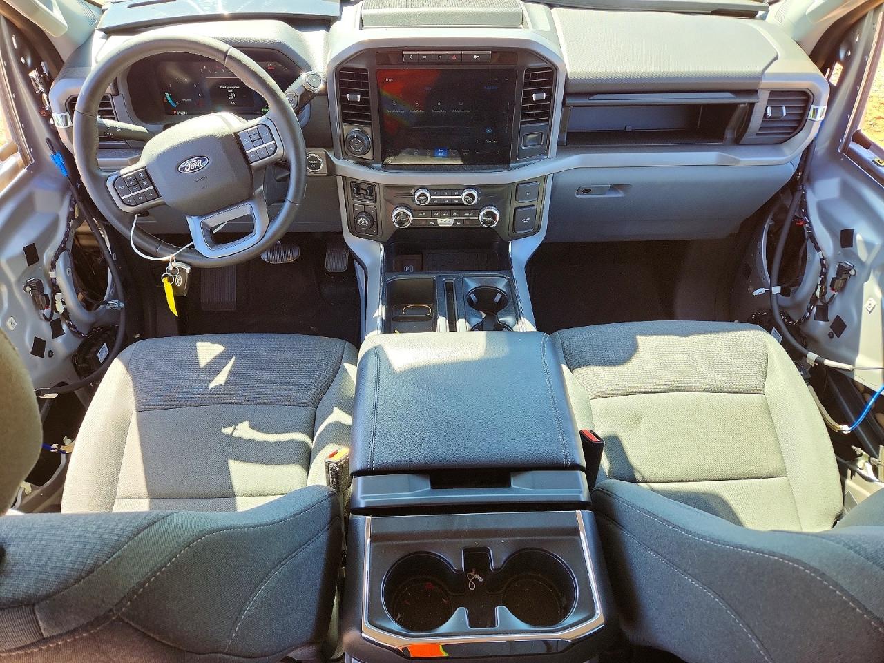 2024 FORD F150 XLT photo 8