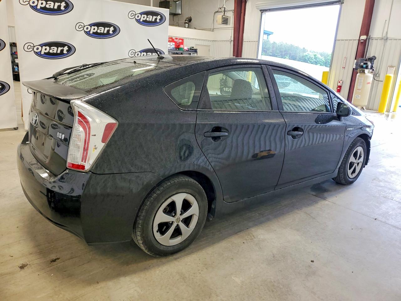 2012 TOYOTA PRIUS TWO photo 5