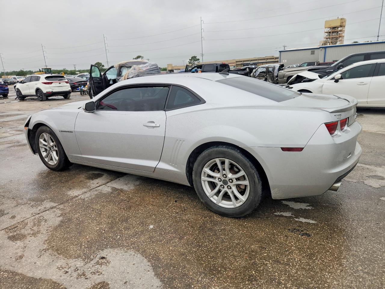 2013 CHEVROLET CAMARO LT photo 4