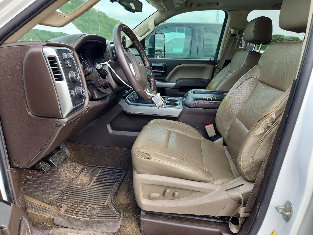 2015 CHEVROLET SILVERADO K2500 HEAVY DUTY LTZ photo 13