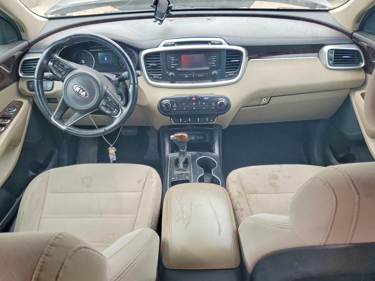 2016 KIA SORENTO LX photo 15