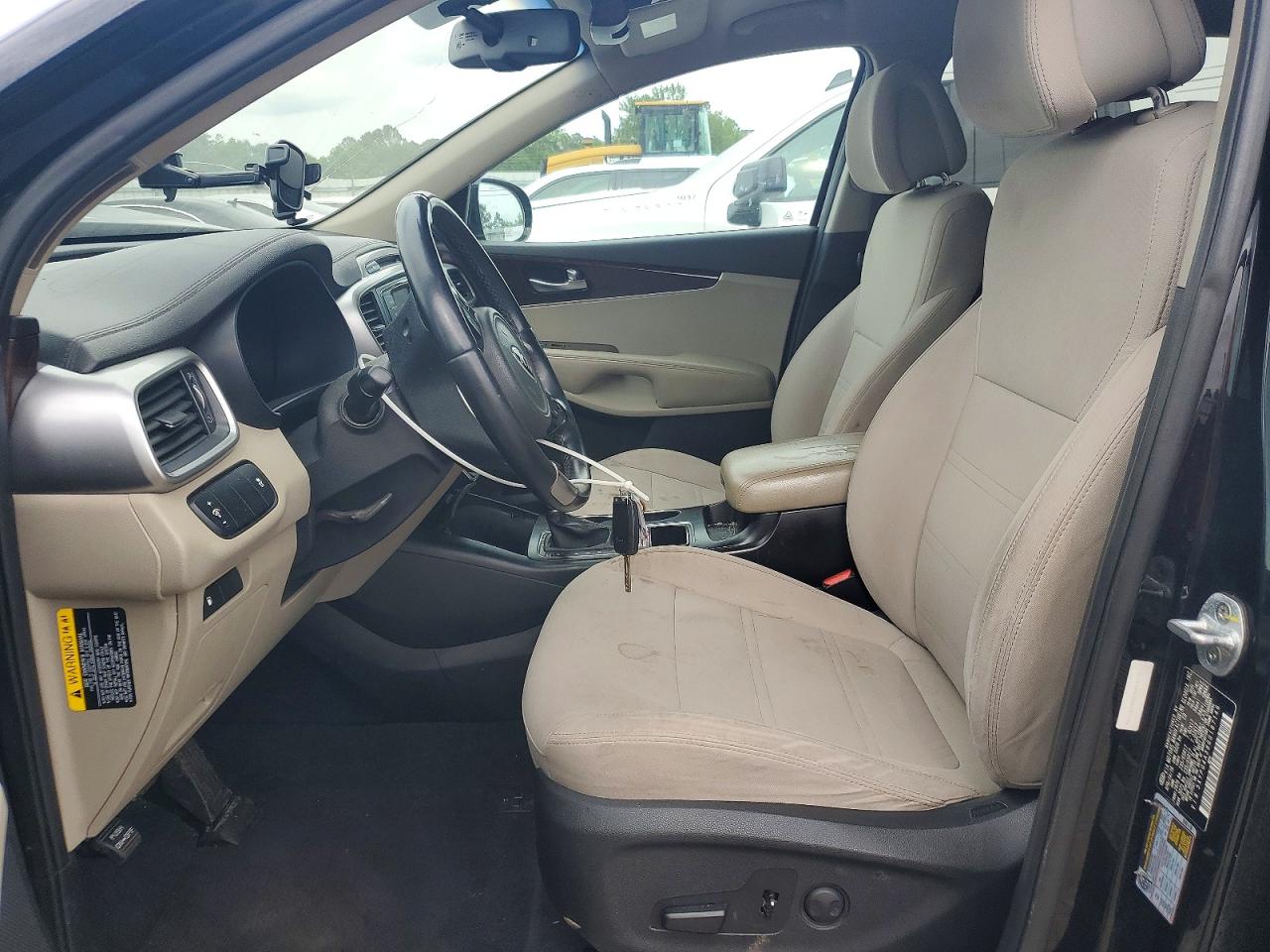 2016 KIA SORENTO LX photo 13