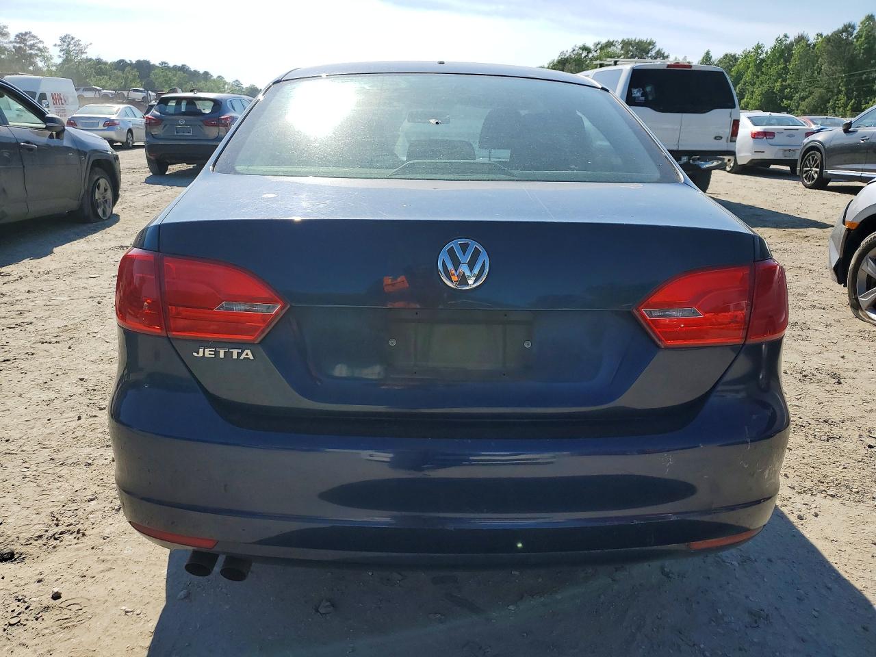 2012 VOLKSWAGEN JETTA BASE photo 6