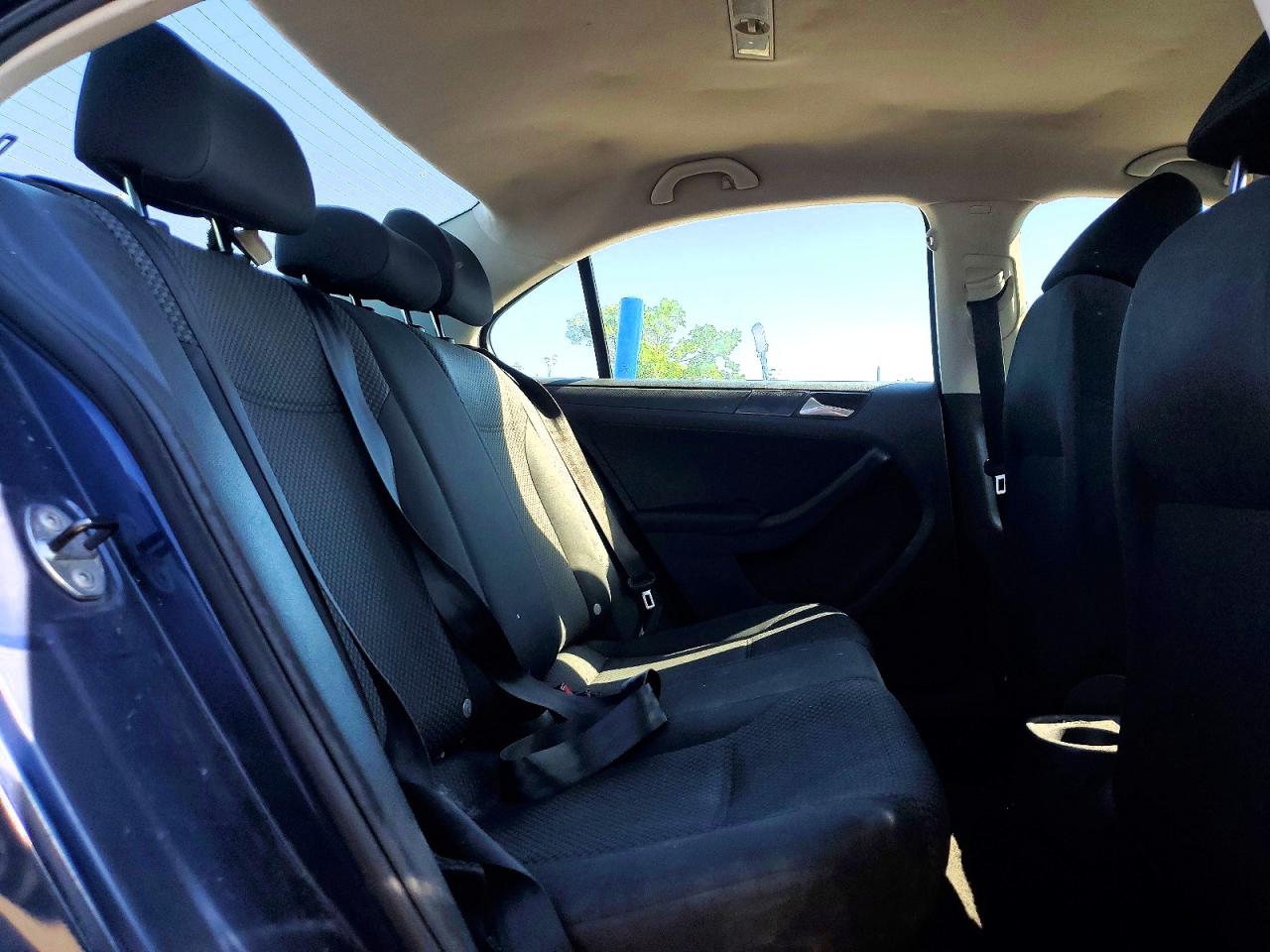 2012 VOLKSWAGEN JETTA BASE photo 10