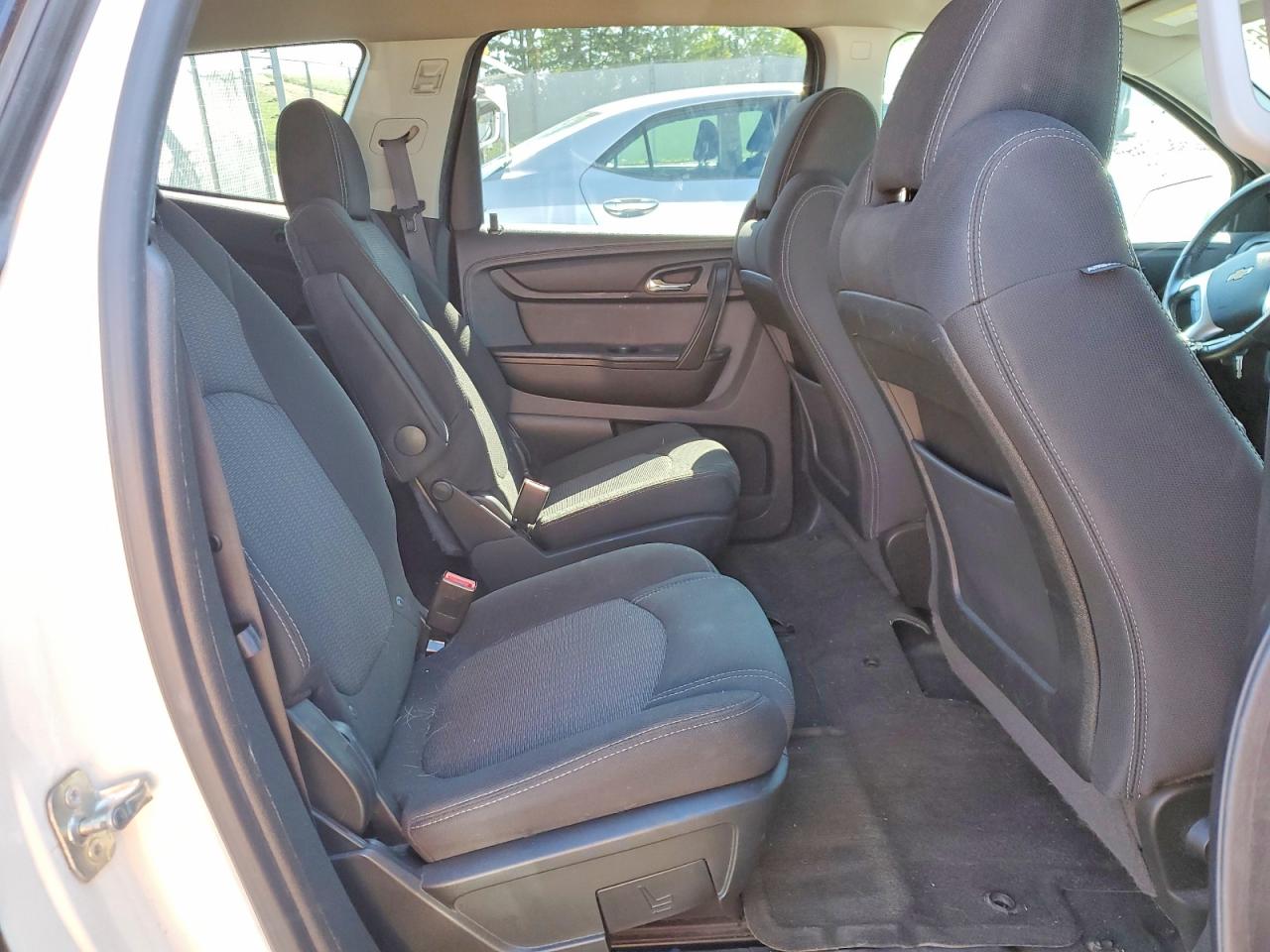 2014 CHEVROLET TRAVERSE LT photo 31