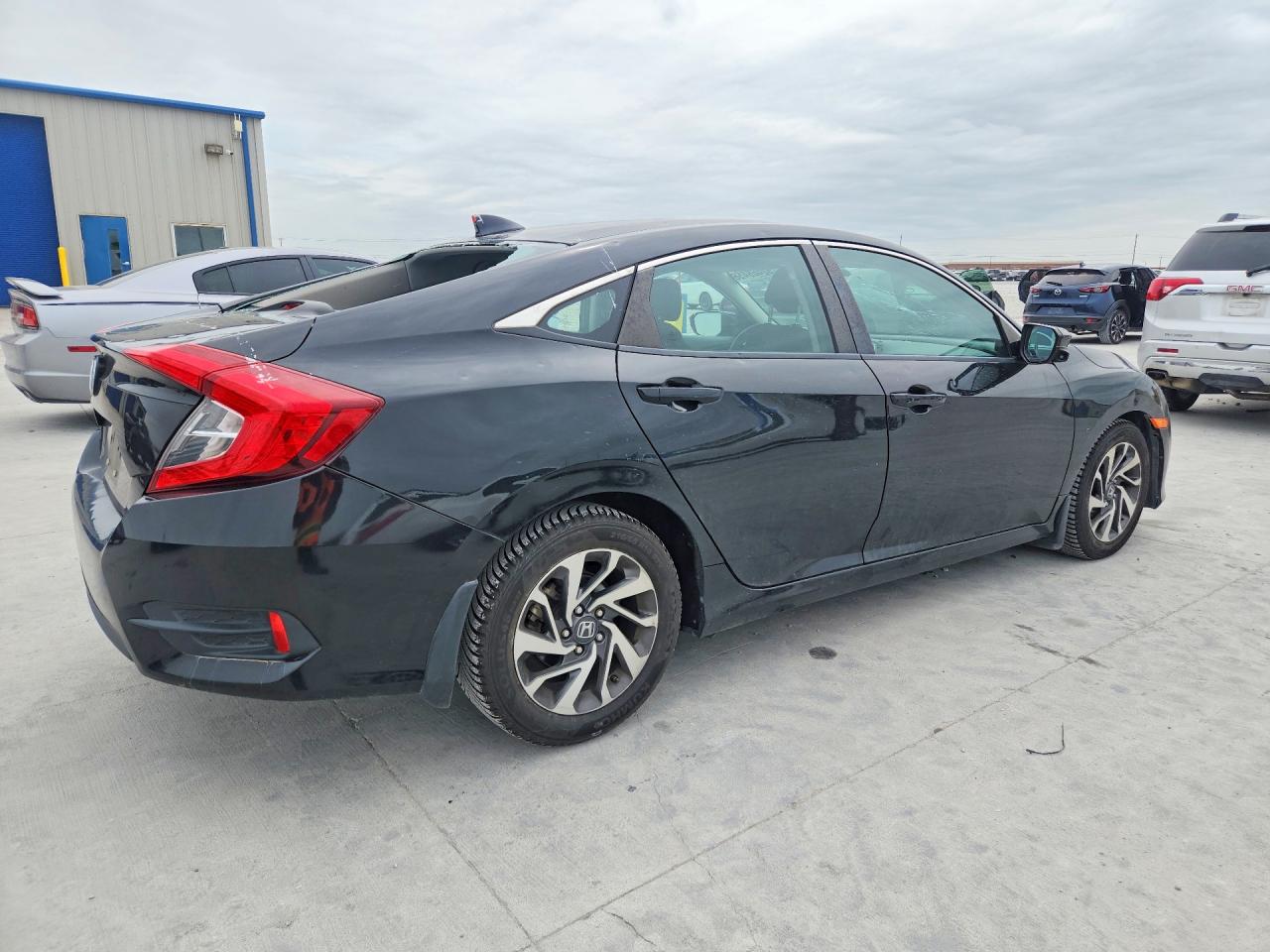 2017 HONDA CIVIC EX photo 7
