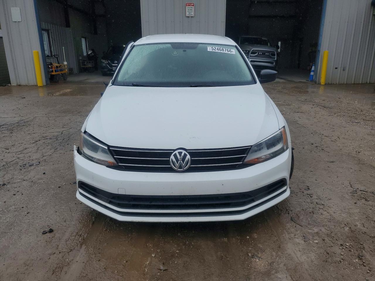 2015 VOLKSWAGEN JETTA BASE photo 9