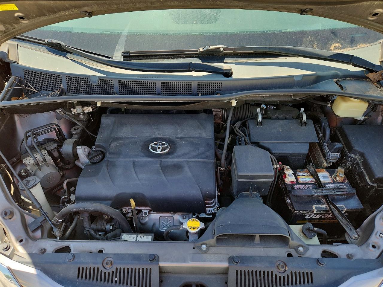 2016 TOYOTA SIENNA LE photo 11