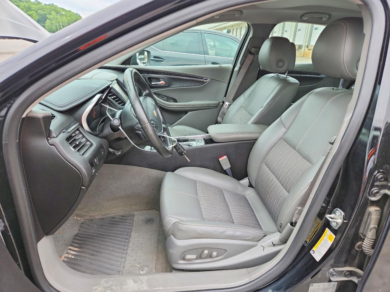 2014 CHEVROLET IMPALA LT photo 7