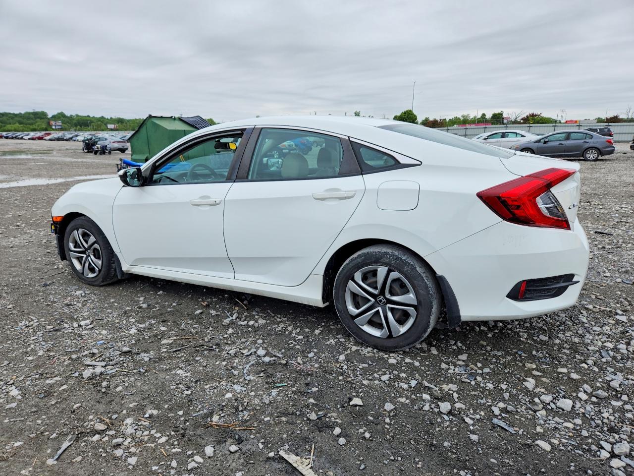 2016 HONDA CIVIC LX photo 4
