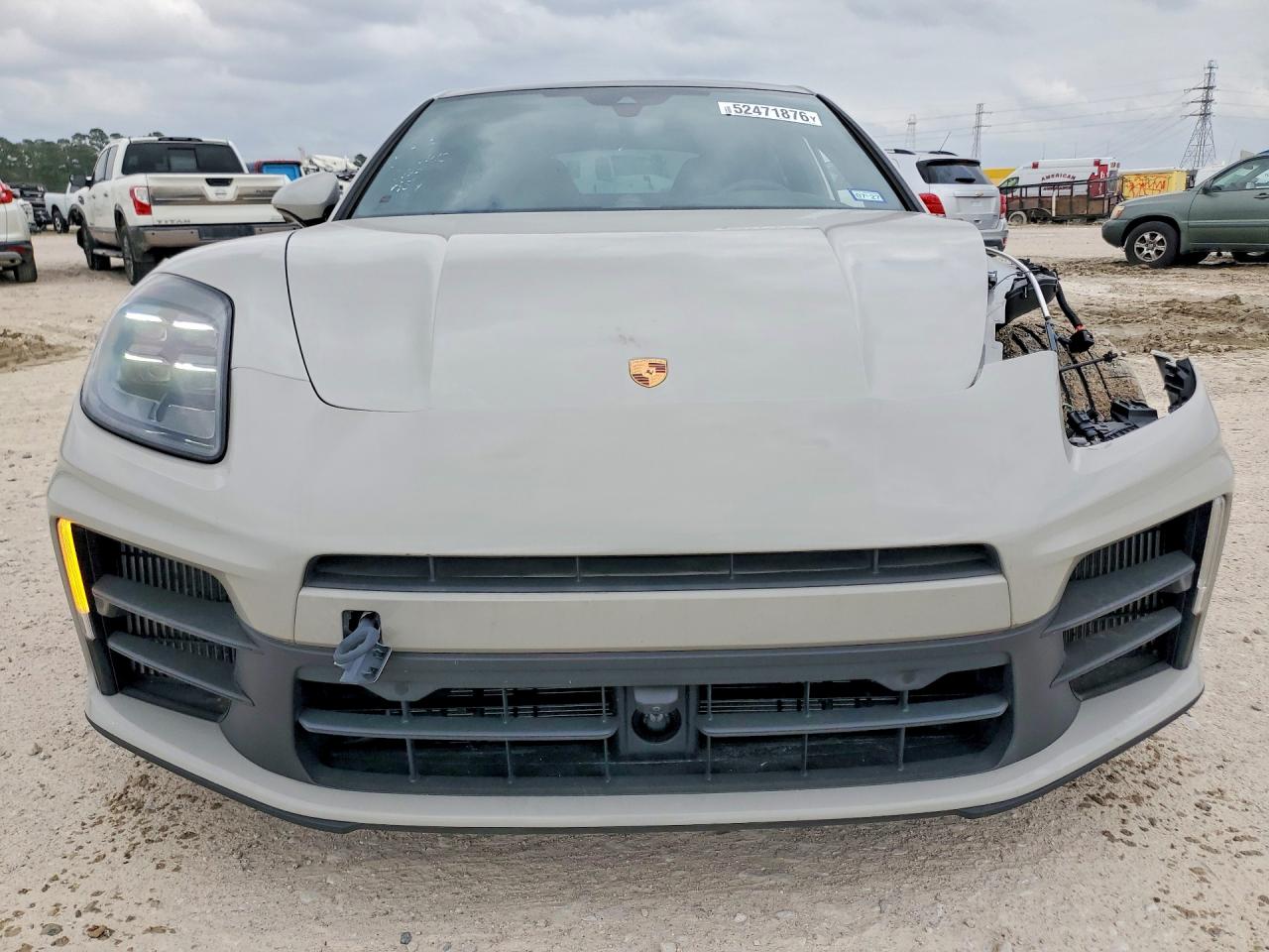 2025 PORSCHE PANAMERA 4 E-HYBRID photo 9