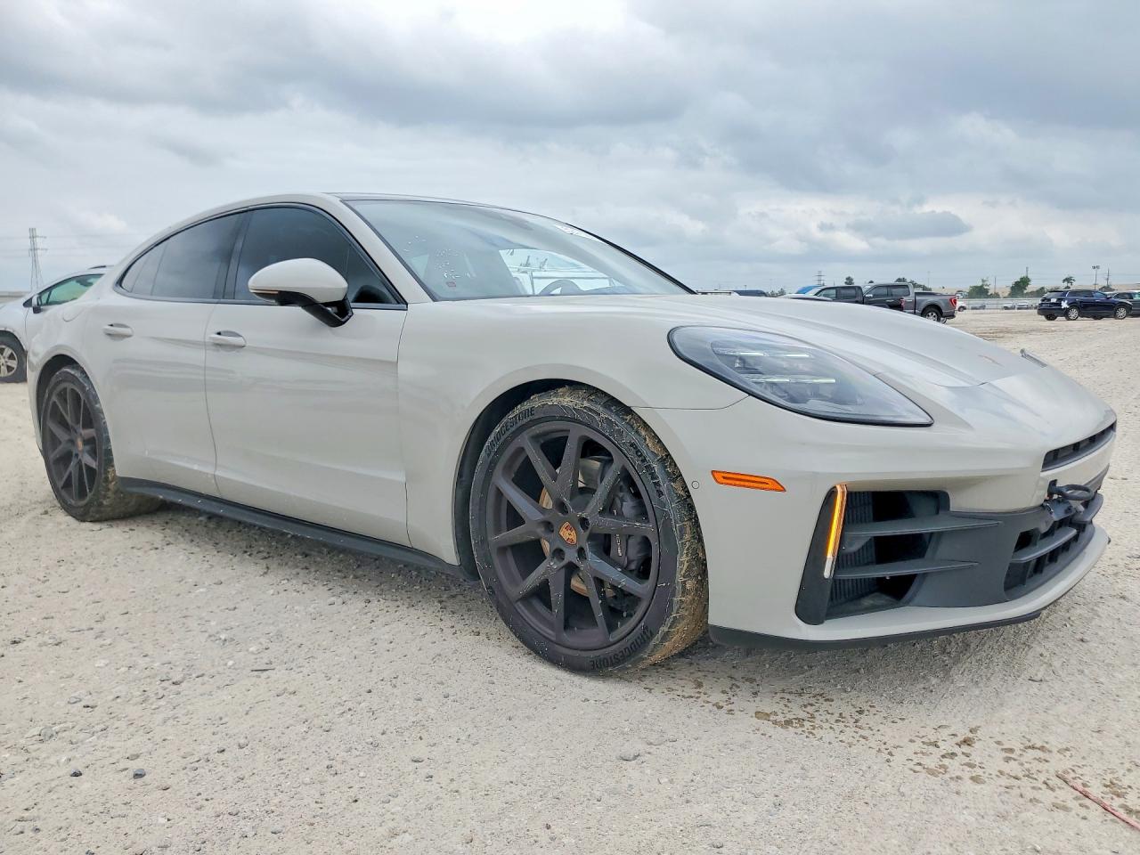 2025 PORSCHE PANAMERA 4 E-HYBRID photo 7