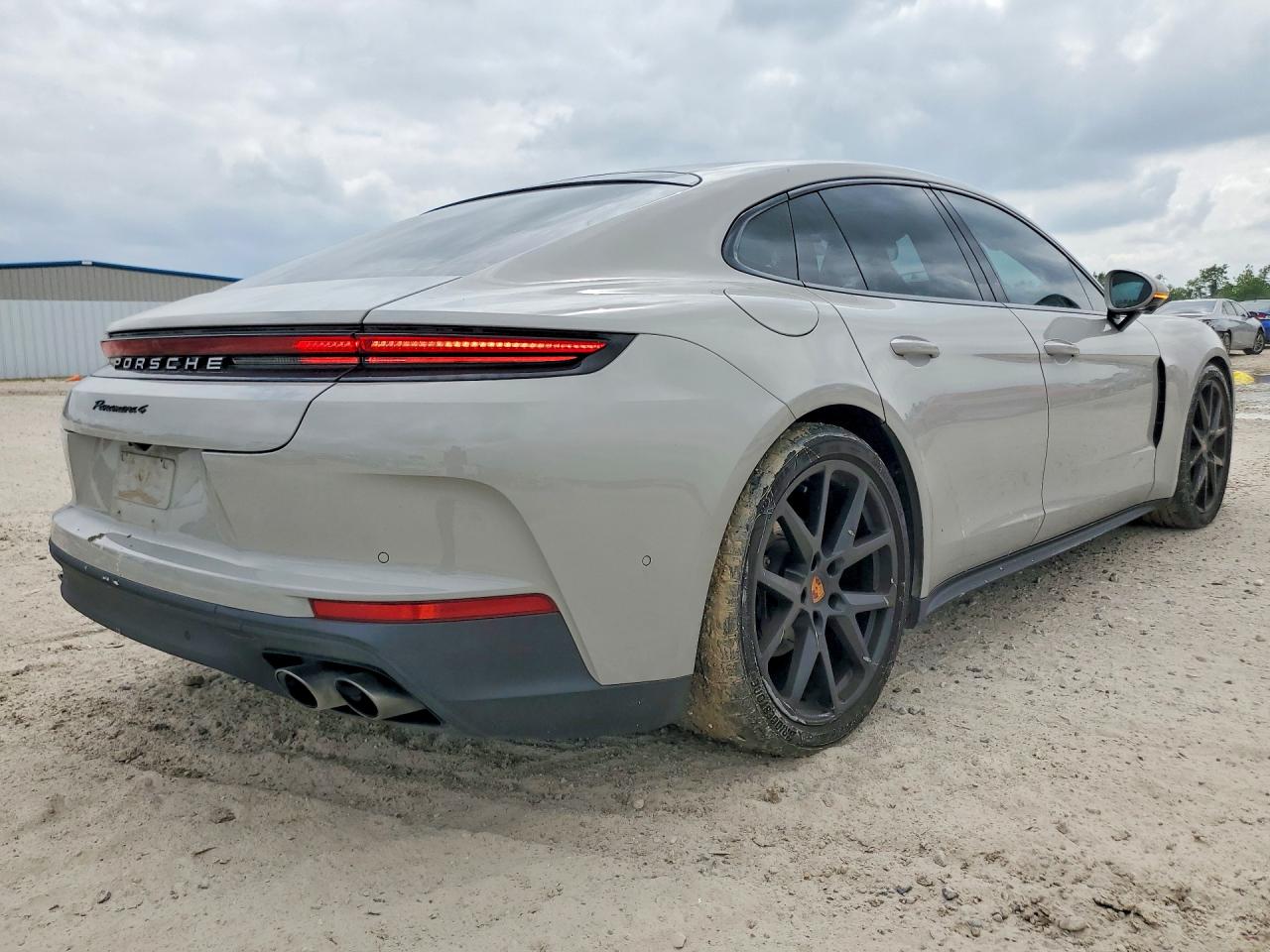 2025 PORSCHE PANAMERA 4 E-HYBRID photo 5