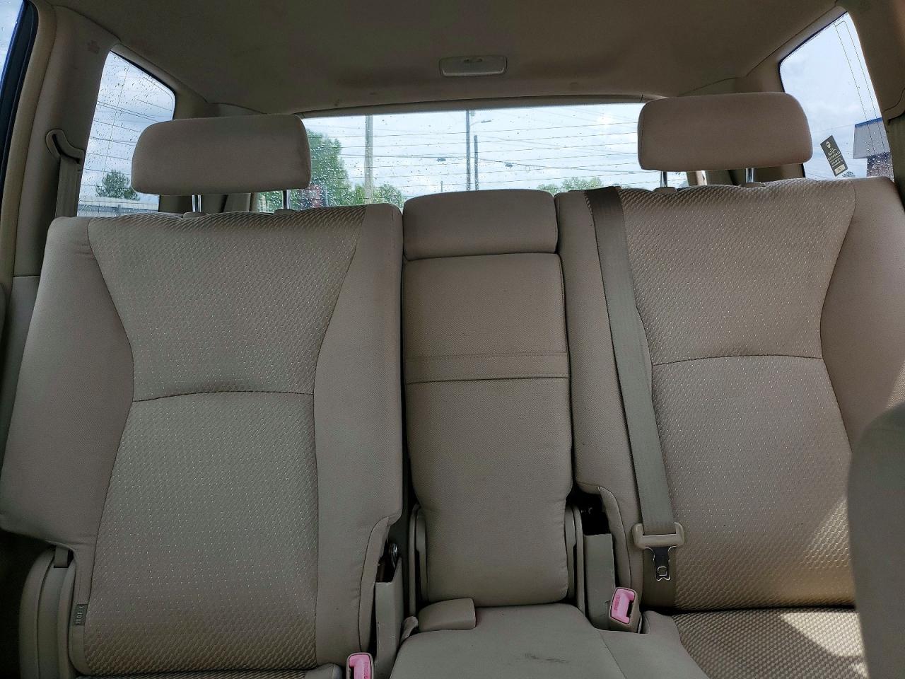 2004 TOYOTA HIGHLANDER LIMITED photo 19