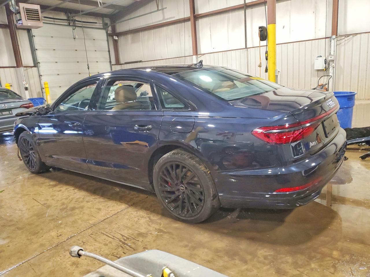 2021 AUDI A8 L E photo 2