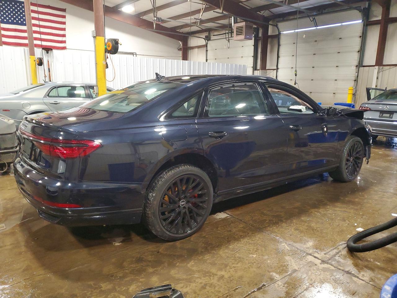 2021 AUDI A8 L E photo 3
