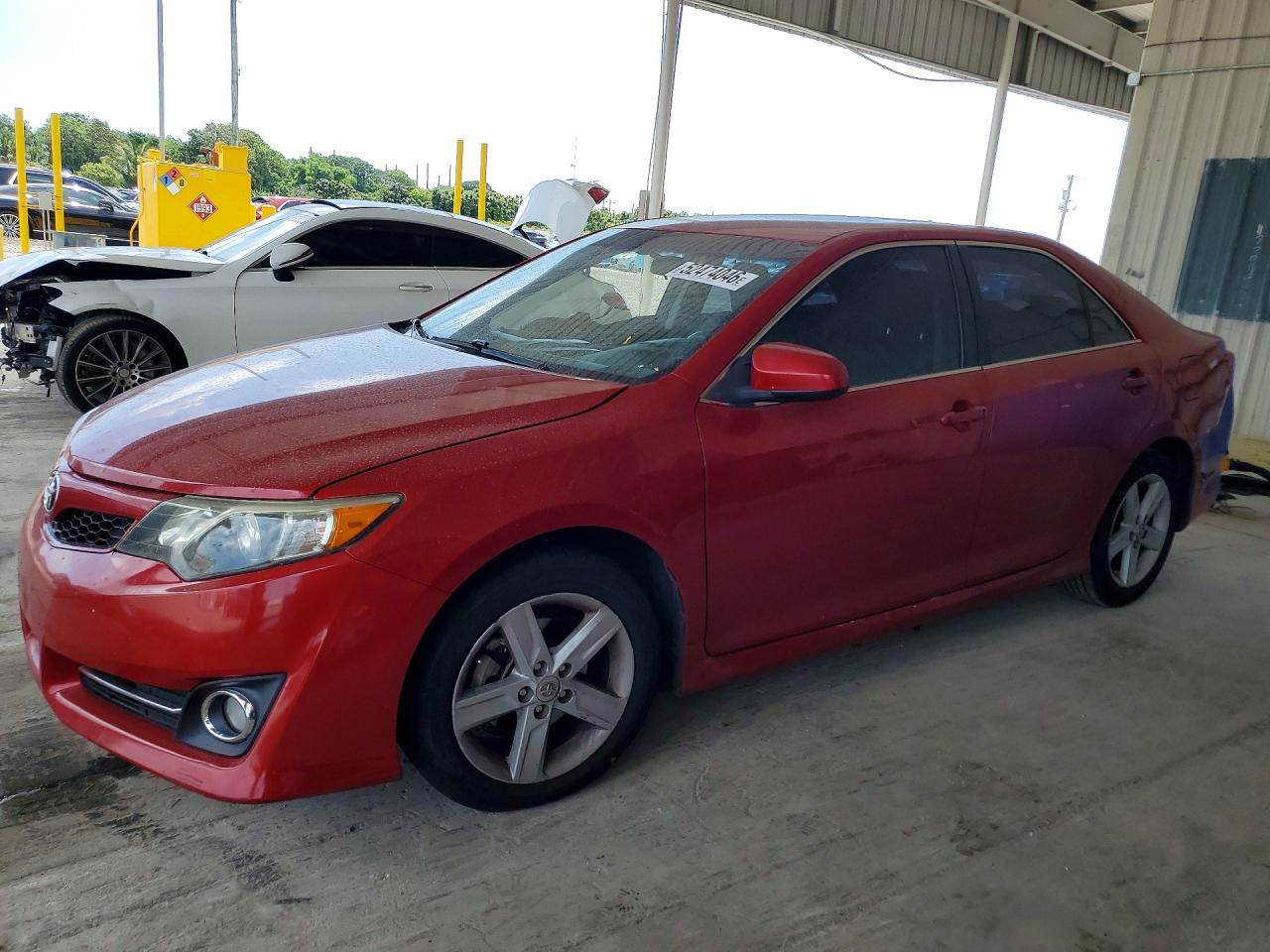 2014 TOYOTA CAMRY