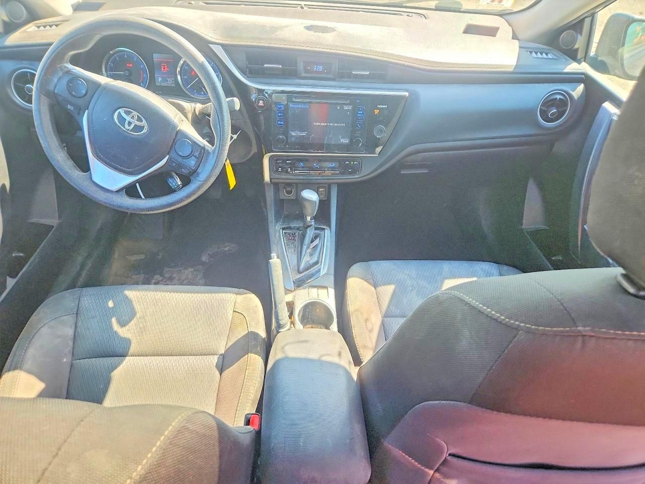 2017 TOYOTA COROLLA LE photo 22
