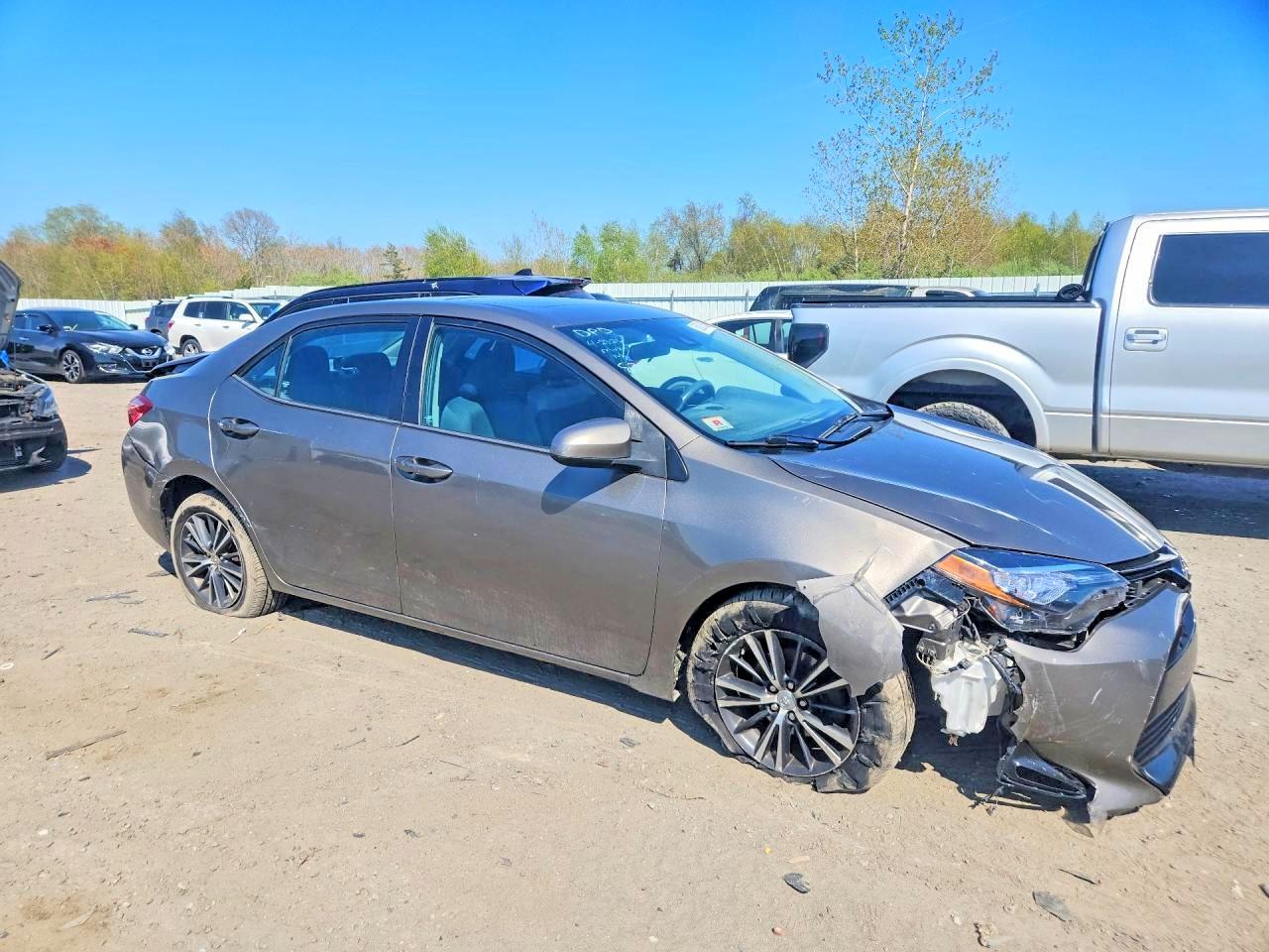 2017 TOYOTA COROLLA LE photo 10