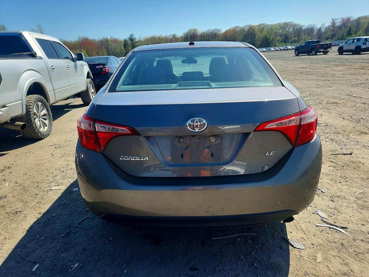 2017 TOYOTA COROLLA LE photo 16