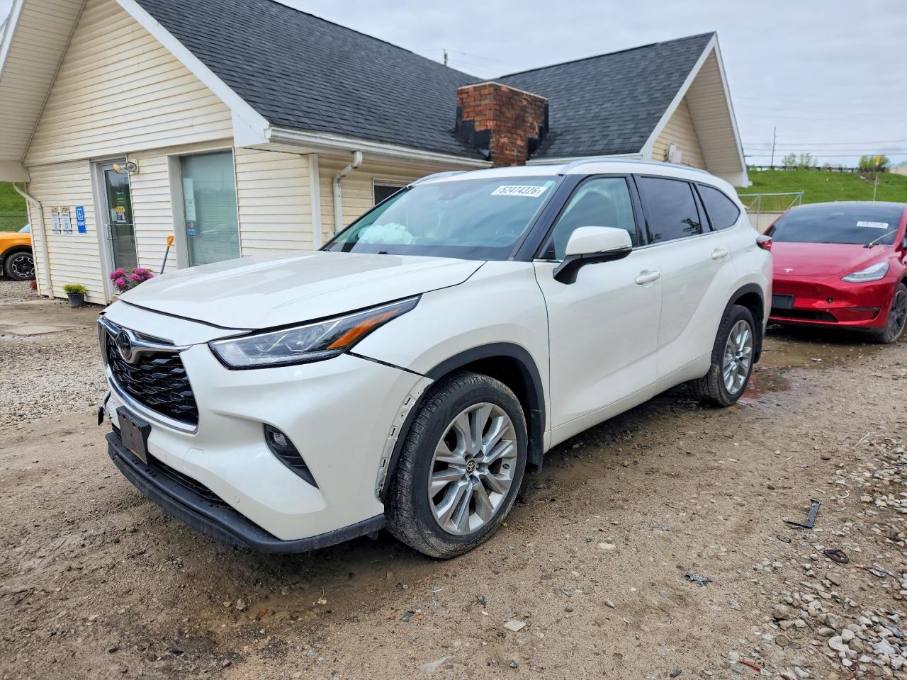 2020 TOYOTA HIGHLANDER