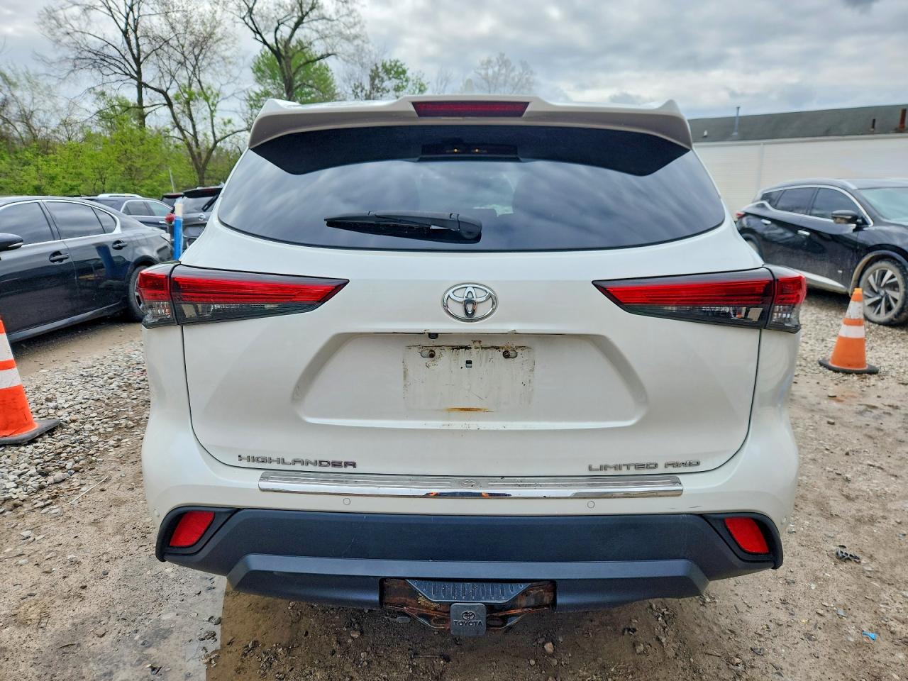 2020 TOYOTA HIGHLANDER LIMITED photo 11