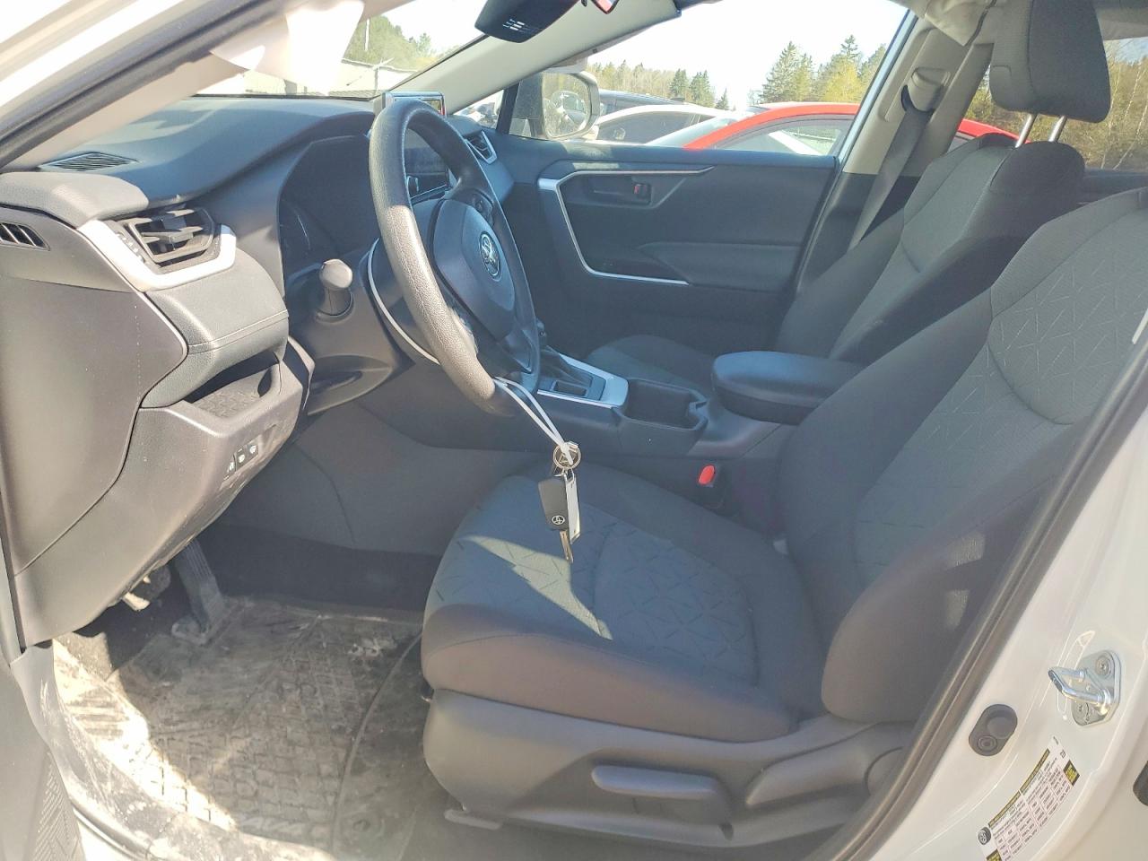 2025 TOYOTA RAV4 LE photo 19