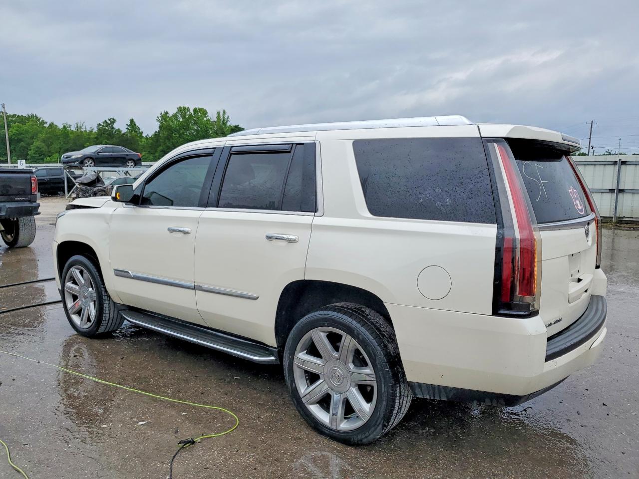 2015 CADILLAC ESCALADE PREMIUM photo 3