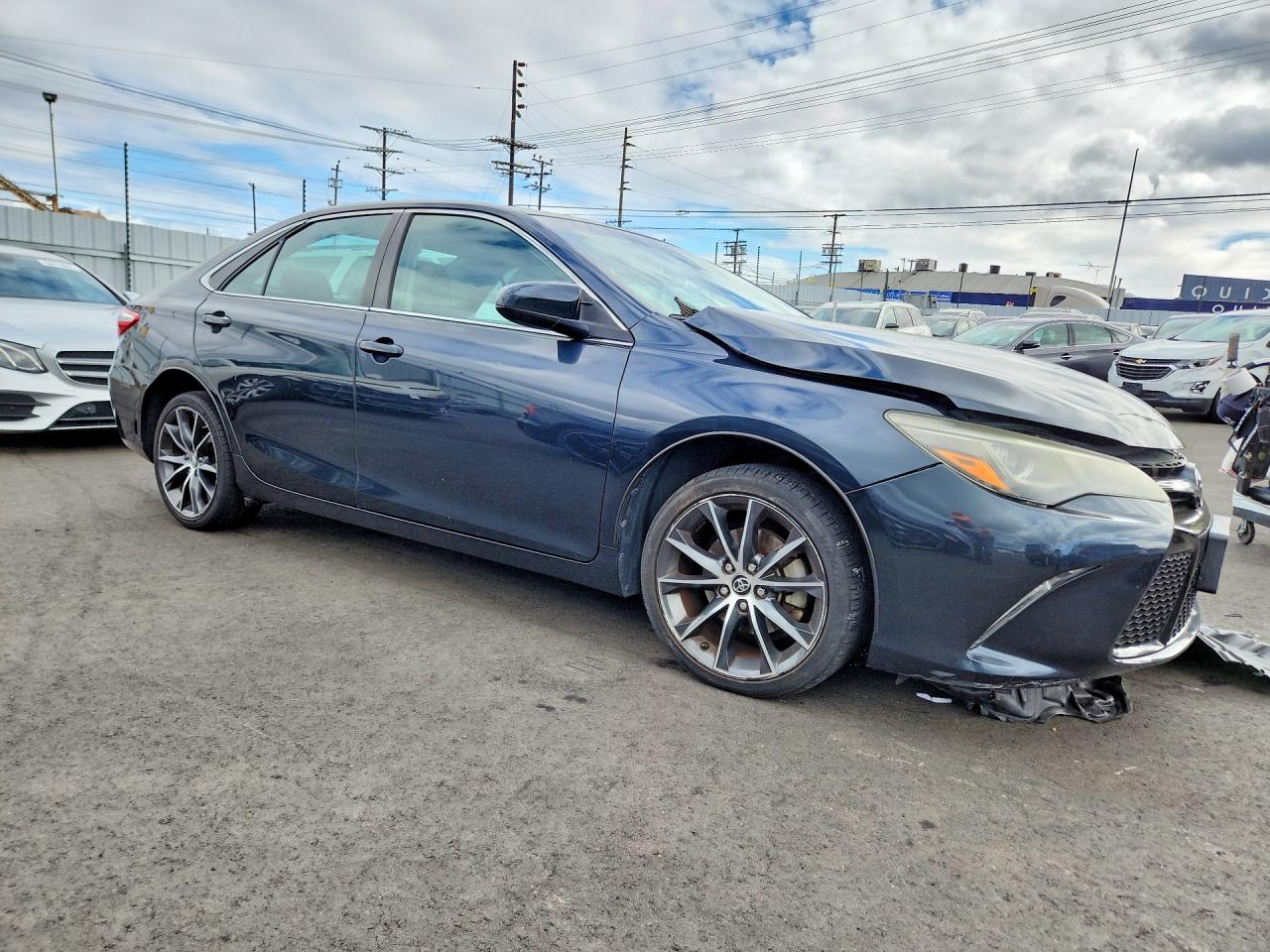2015 TOYOTA CAMRY XSE V6 photo 7