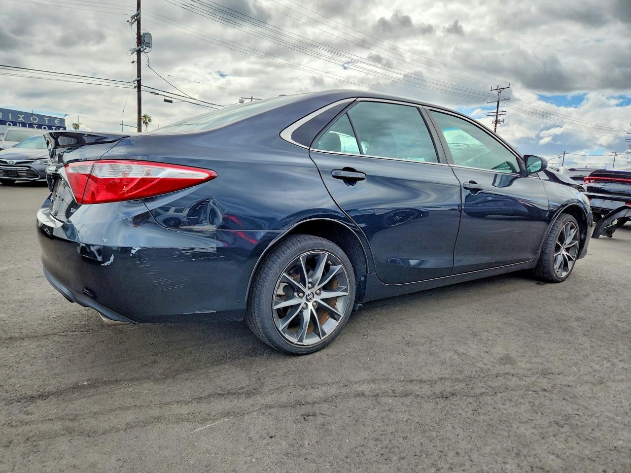 2015 TOYOTA CAMRY XSE V6 photo 5