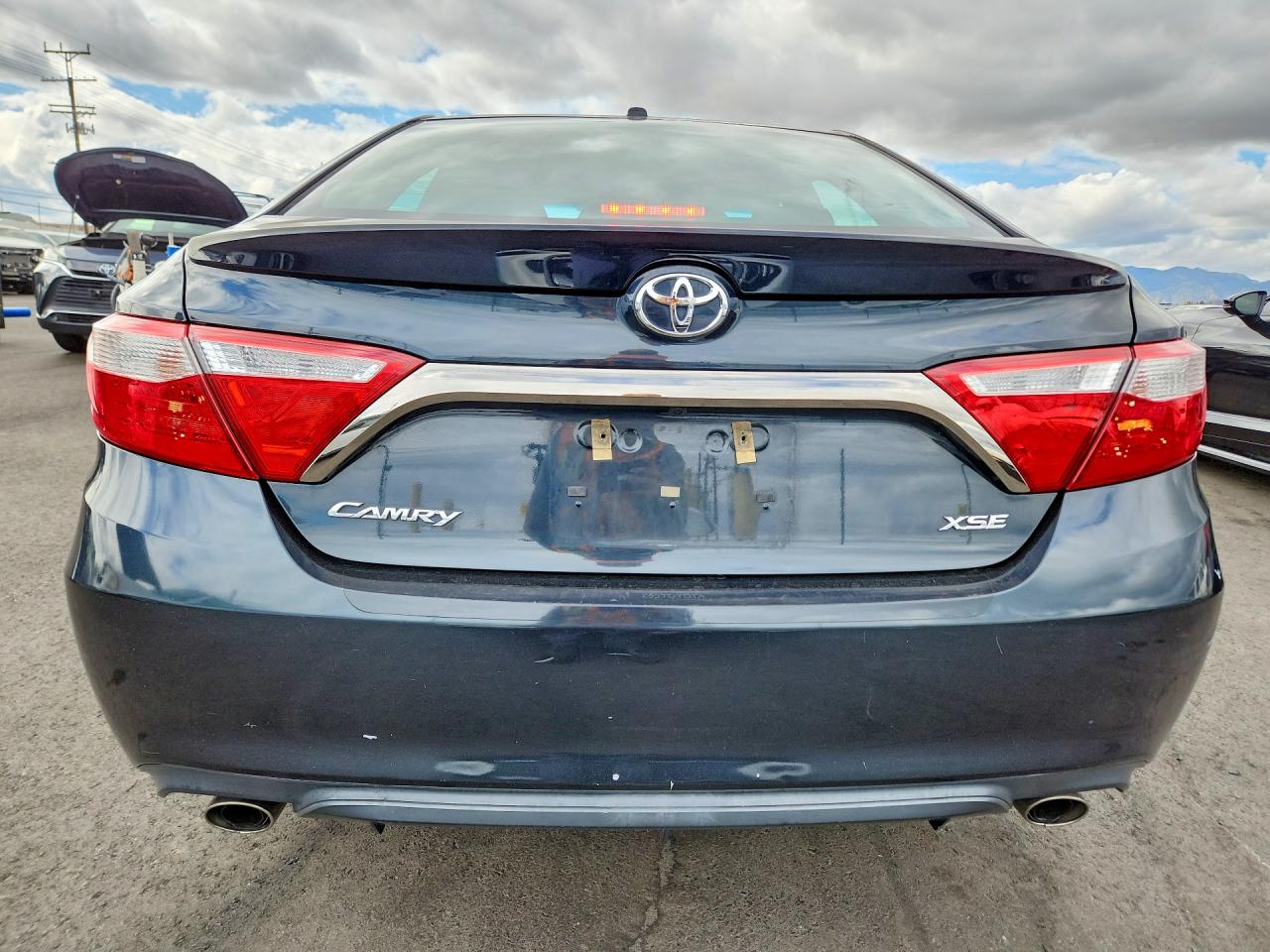 2015 TOYOTA CAMRY XSE V6 photo 11