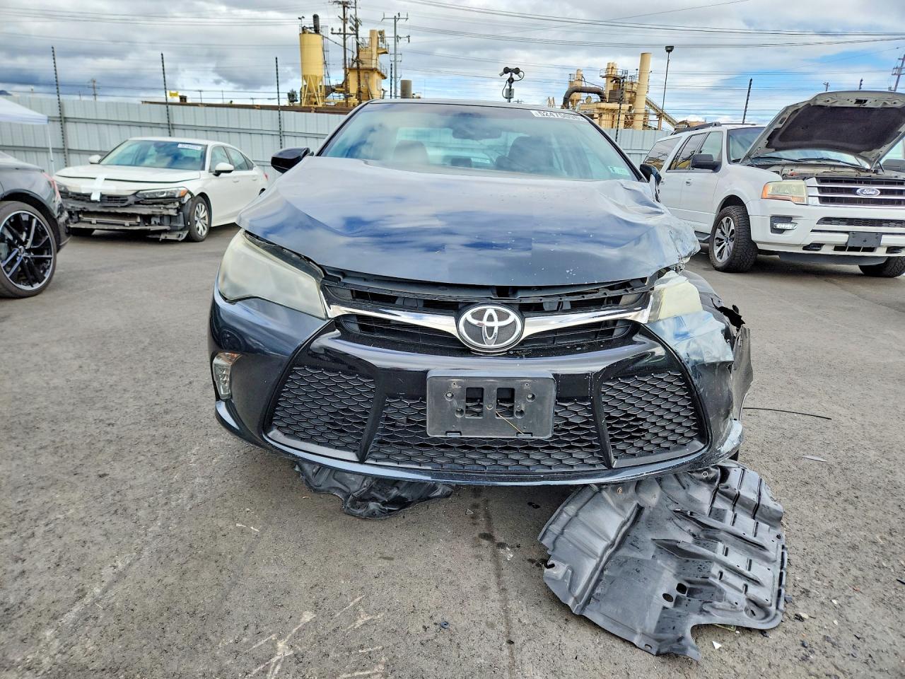 2015 TOYOTA CAMRY XSE V6 photo 9