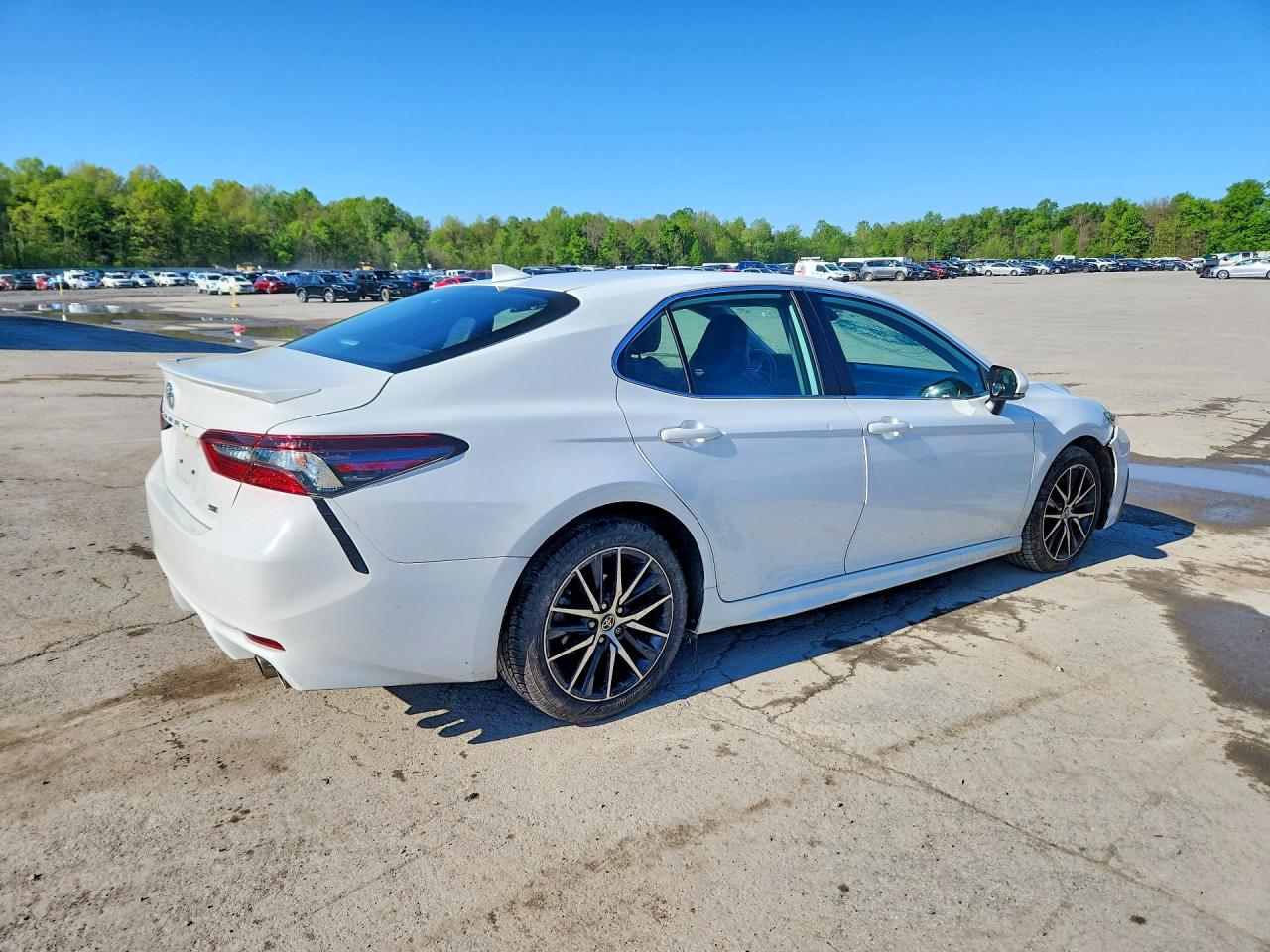 2022 TOYOTA CAMRY SE photo 7