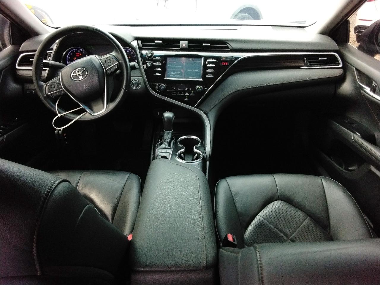 2018 TOYOTA CAMRY XLE photo 15