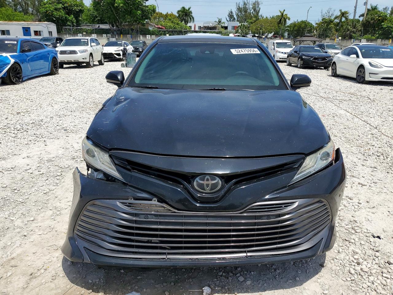 2018 TOYOTA CAMRY XLE photo 9
