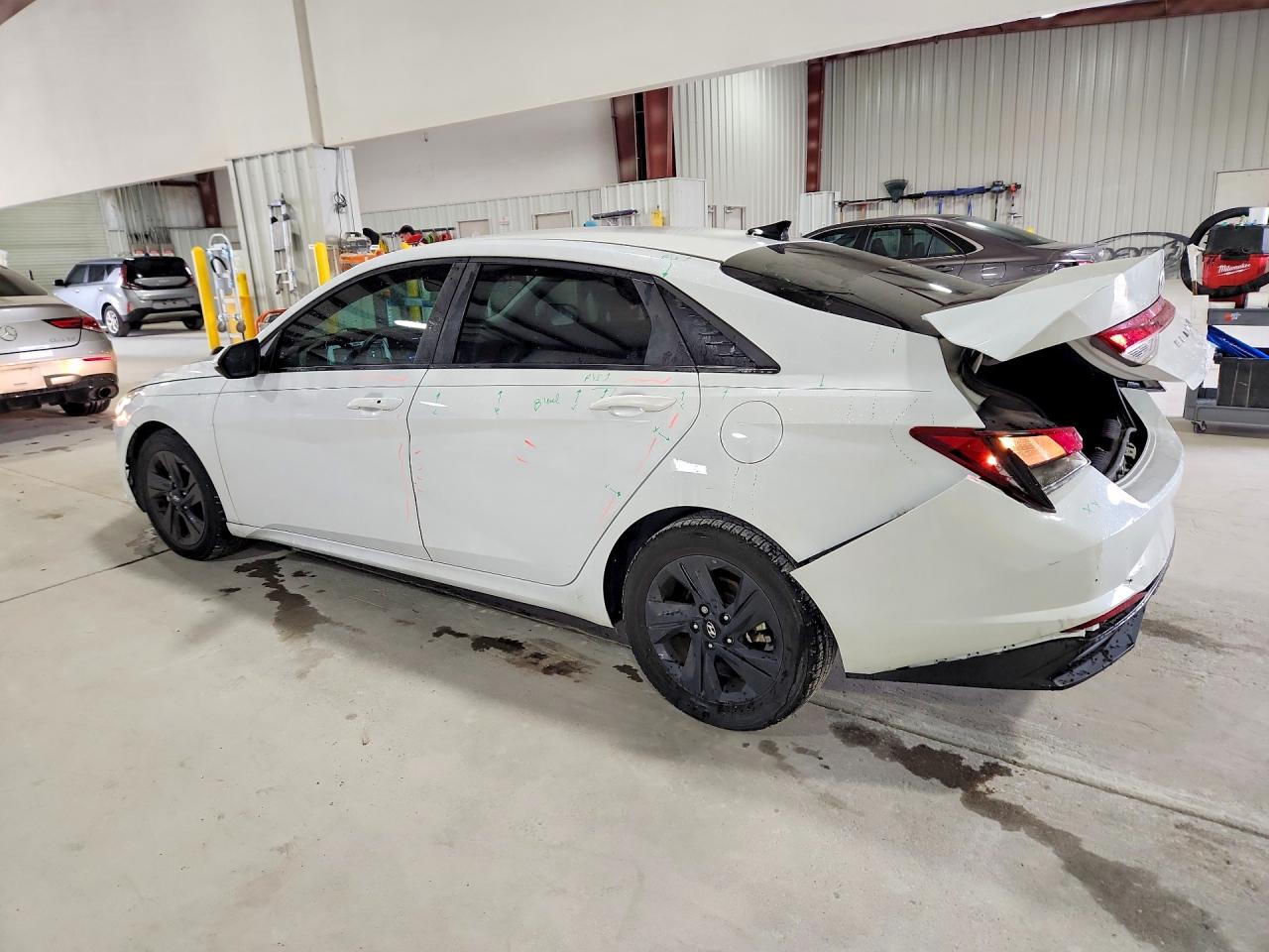 2021 HYUNDAI ELANTRA SEL photo 2