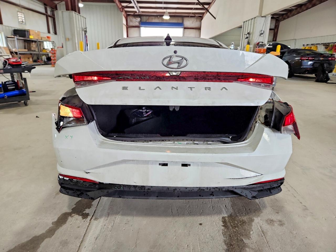 2021 HYUNDAI ELANTRA SEL photo 6